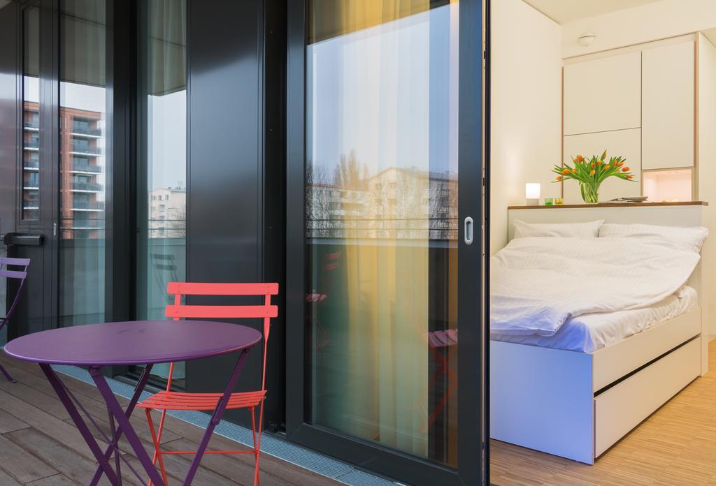 Tweepersoonskamer met Balkon en Gedeelde Badkamer