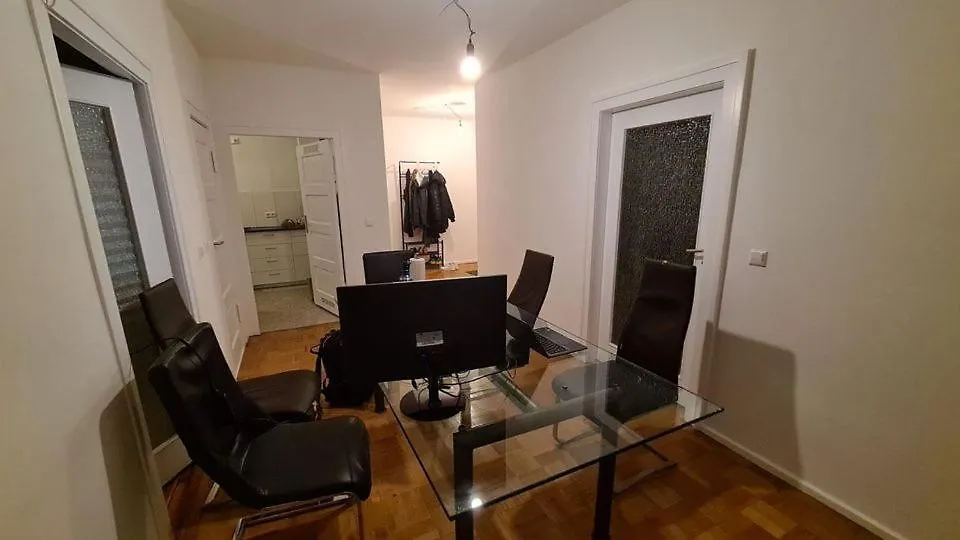 Single Room Berlin King Deluxe In Apartment Max 1 Person-1