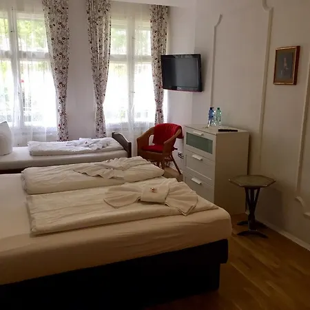 Pension Tempelhof-3